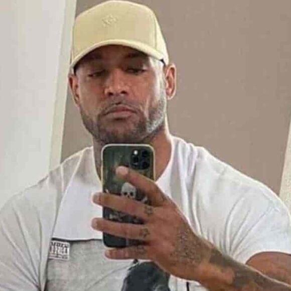 Booba clashe violemment Flora Ghebali après ses propos !