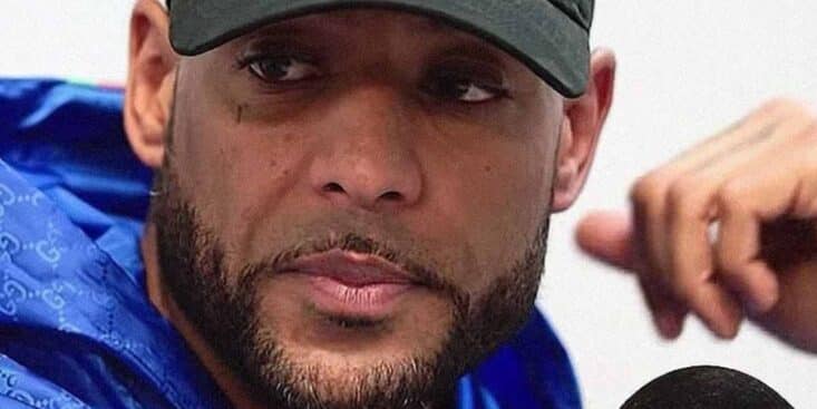 Booba se fait harcelé par une femme chez lui à Miami il n'en peut plus