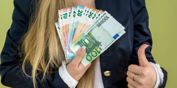 Ces 3 signes du zodiaque vont recevoir beaucoup d'argent