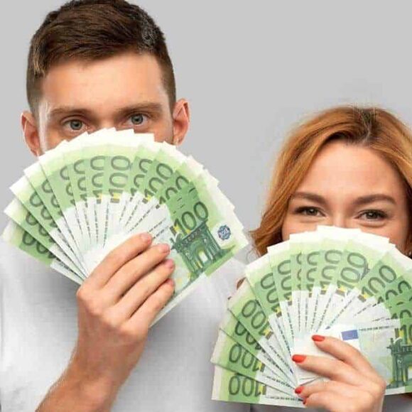 Ces 3 signes du zodiaque vont gagner beaucoup d’argent en septembre avec l’illumination de la lune sur le Bélier