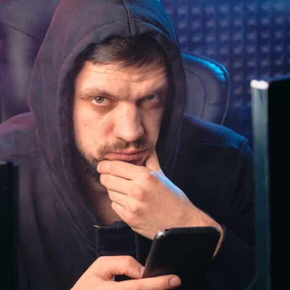 Ne plus jamais se faire avoir par cette arnaque téléphonique qui utilise votre nom et prénom