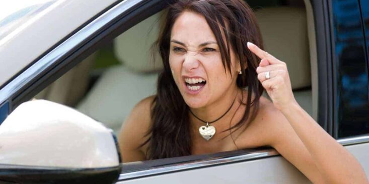 Permis de conduire les jeunes conducteurs bientôt interdits de voitures puissantes