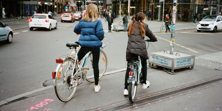 Code de la route cette attitude très fréquente en vélo peut vous coûter très cher