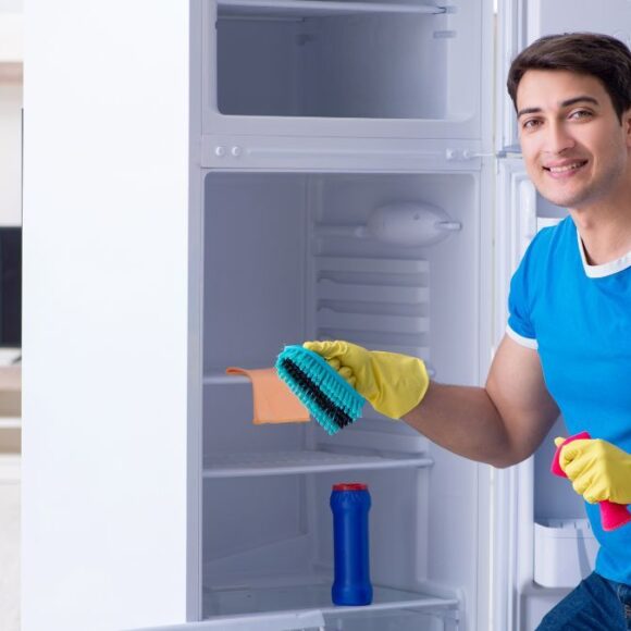 Cette partie du frigo à nettoyer le plus souvent possible, c’est un nid à microbes et bactéries