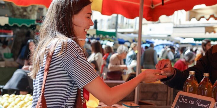 La meilleure astuce pour payer ses courses au marché 2 fois moins cher