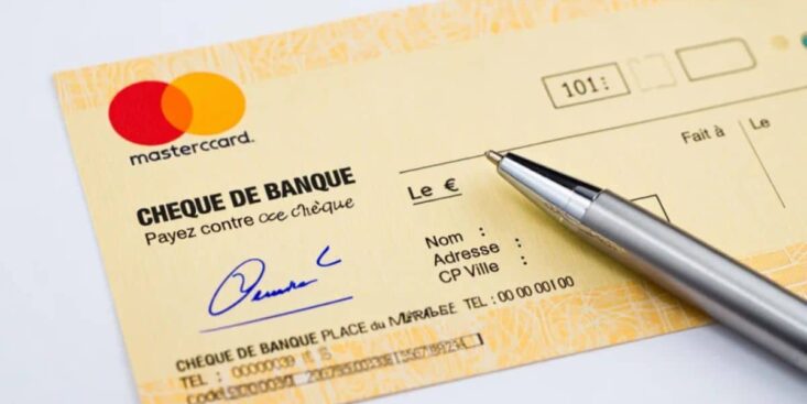 Besoin d’un chéquier chez BoursoBank ? Pourquoi il faut désormais patienter 6 mois — et vos alternatives
