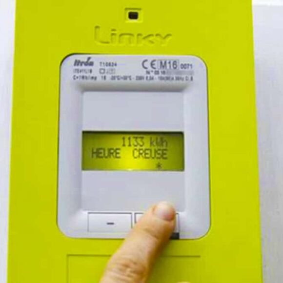 Compteur Linky: la pose devient quasi obligatoire, relevés manuels payants dès 2025