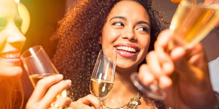 Lidl sort des flûtes à champagne en or à prix mini pour les fêtes